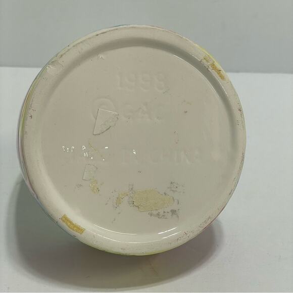 Ceramic Easter Bunny Basket gift accent decor piece - Picture 4 of 7